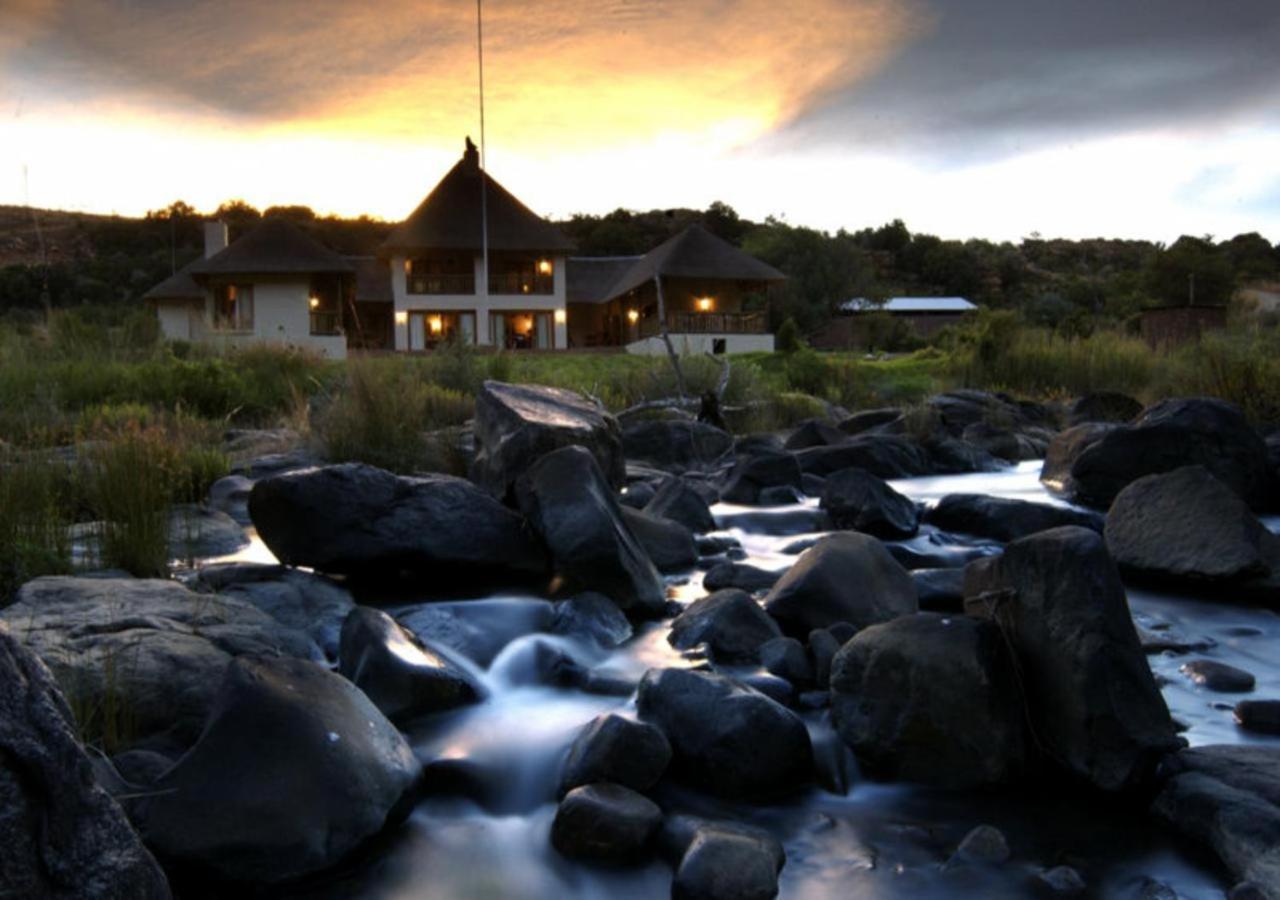 Komati Gorge Lodge, R 36 Halfway Between Carolina And Machadodorp ภายนอก รูปภาพ