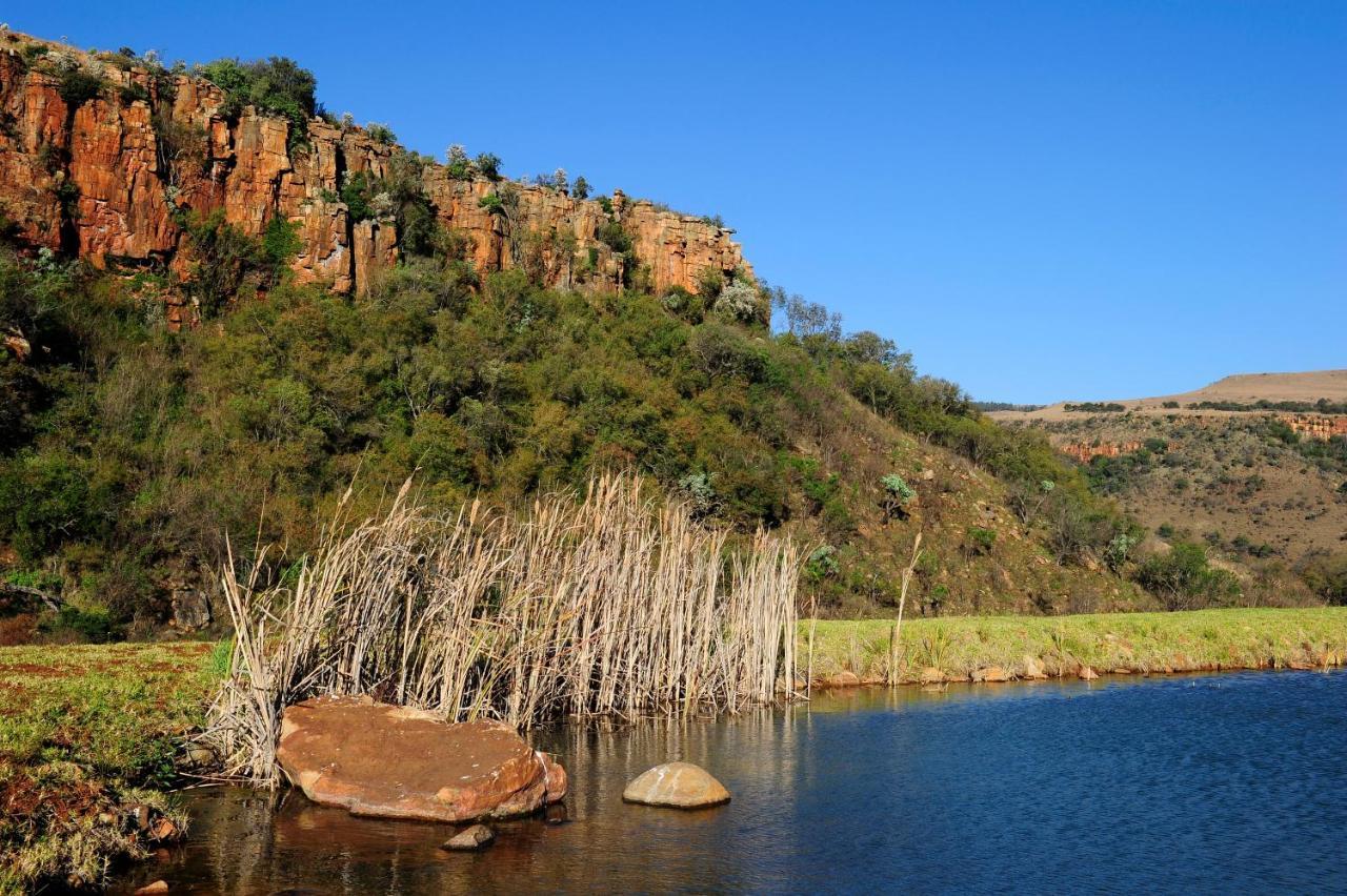 Komati Gorge Lodge, R 36 Halfway Between Carolina And Machadodorp ภายนอก รูปภาพ